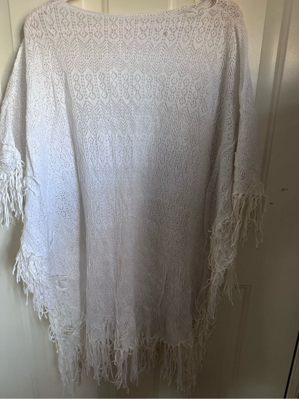 White Shaw one size fits most